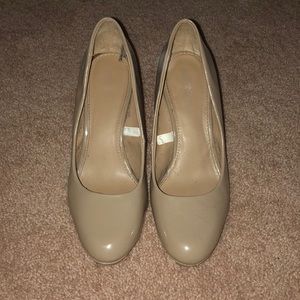 Merona nude pumps in great condition